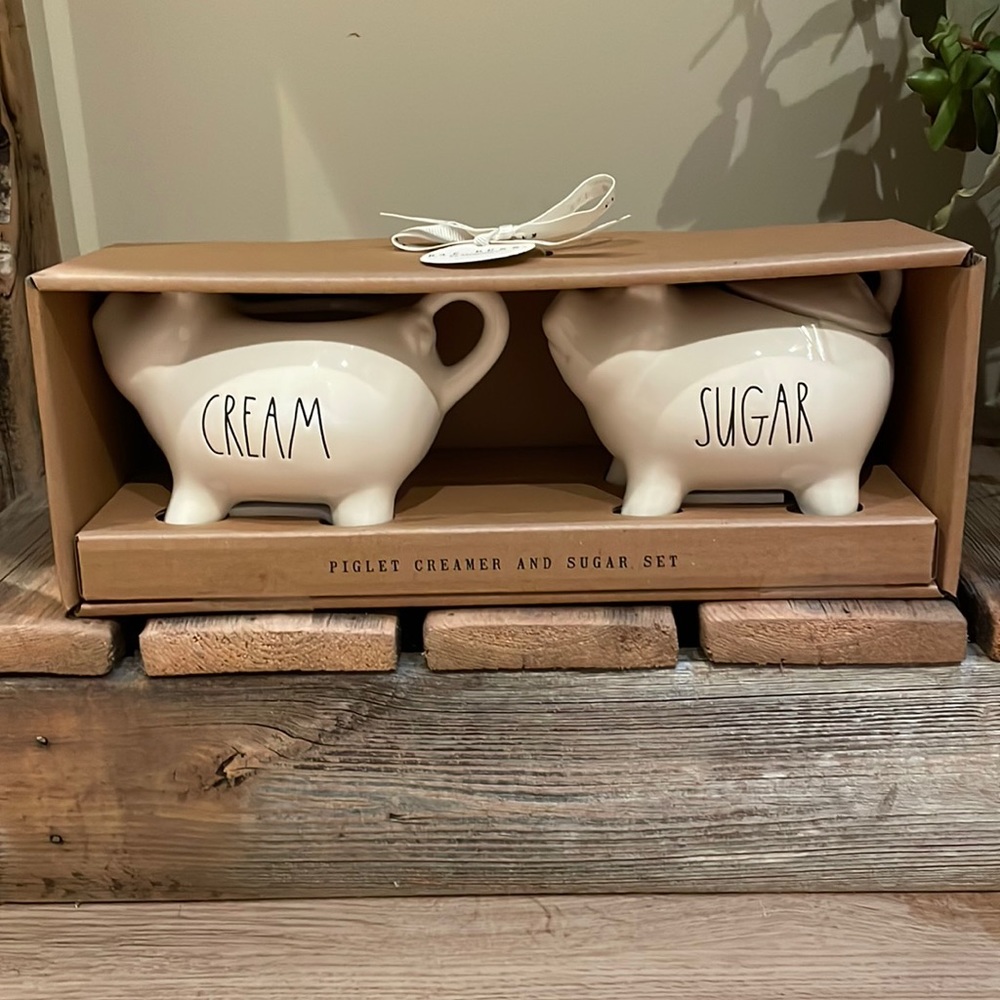 NWT Rae Dunn Piglet Cream & Sugar Set